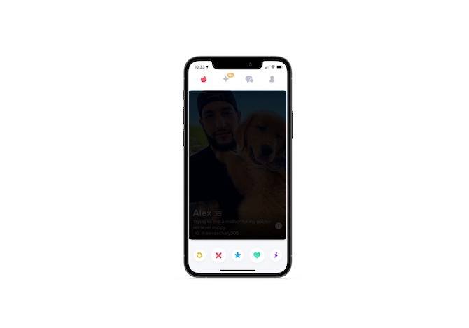 The Tinder app allows users to use swiping gestures to move through cards or to use a panel of buttons at the bottom: redo, “no”, Super Like, “yes”, and Skip the Line.